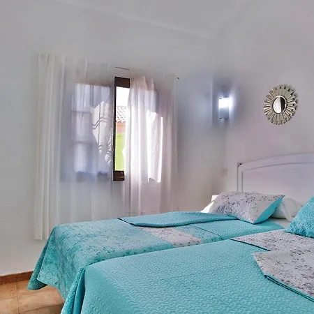 Bungalow: Shared Pool & Proximity Playa del Ingles (Gran Canaria)